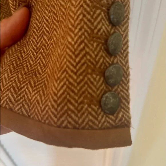 Dubarry of Ireland Tan Herringbone Blazer - Picture 5 of 9